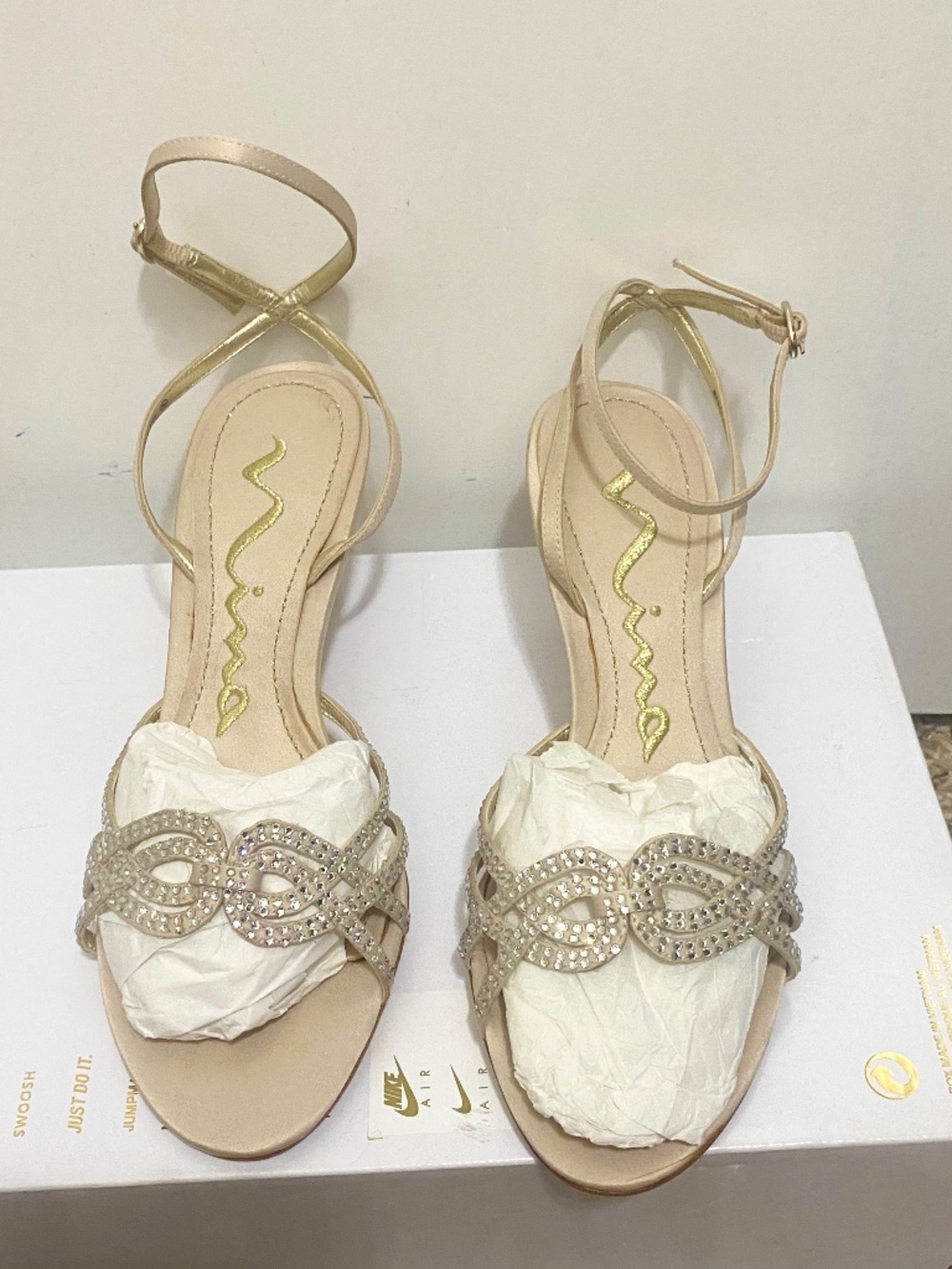Nina  Size 5 Women’s Crème Strap  Sandals Heels Shoes